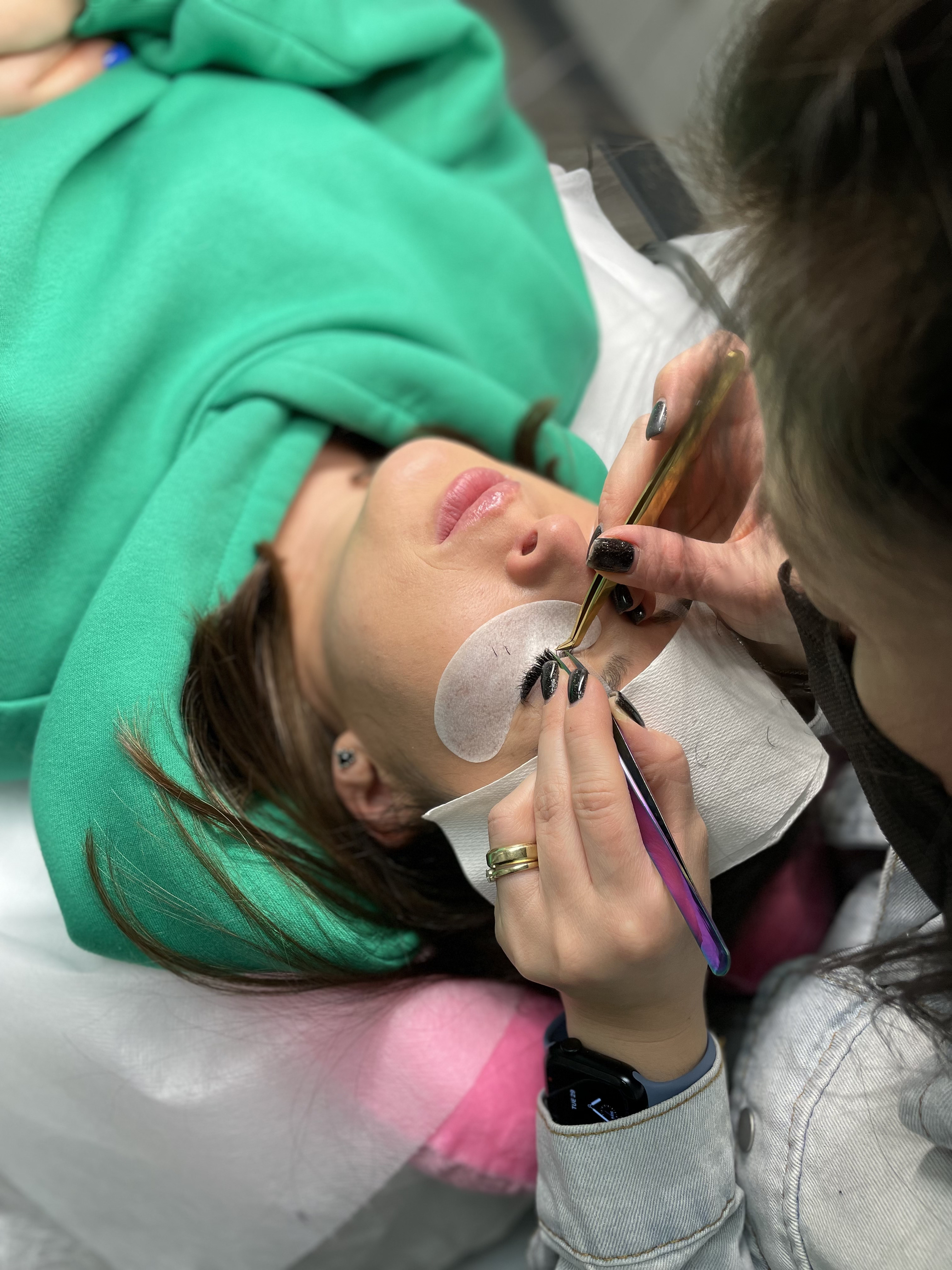 Hybrid fill eyelash extensions result at SBW Beauty