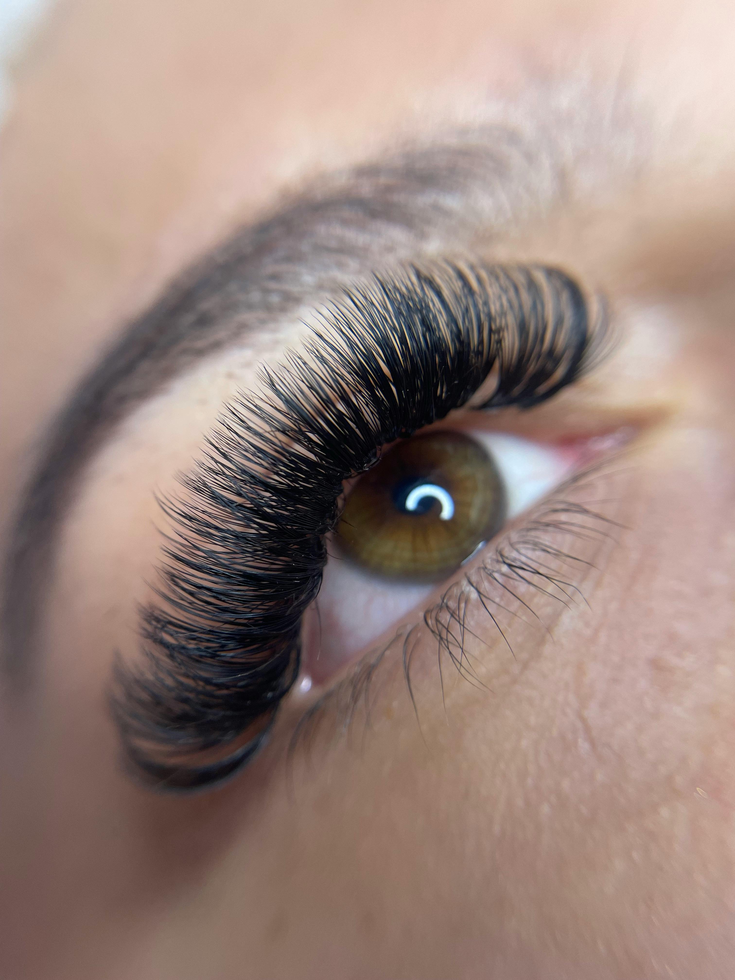 Volume full set eyelash extensions result at SBW Beauty